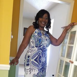 Meet your Posher, Monique